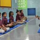5 estudios científicos sobre el uso del yoga en la educación